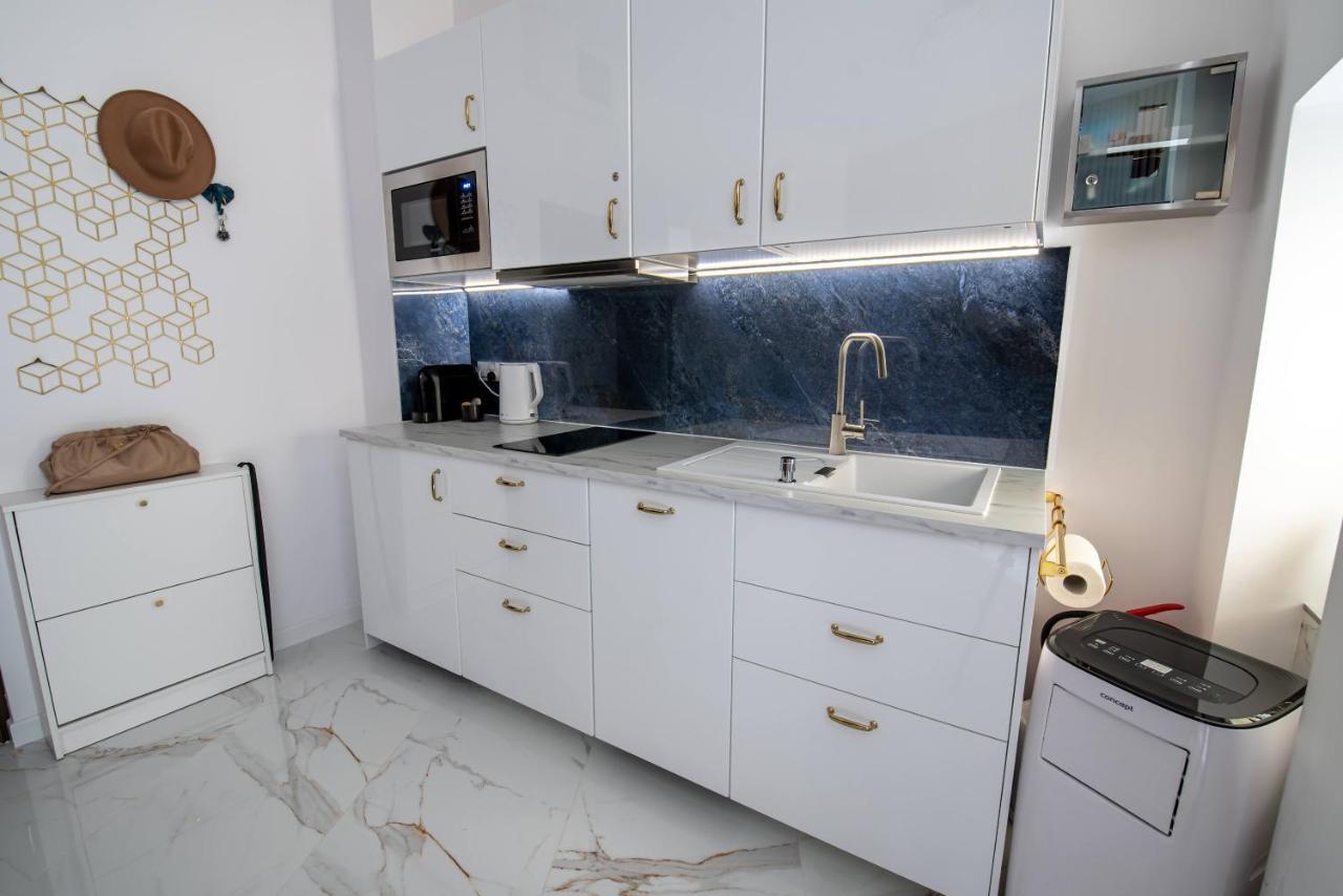 Apartamenty Yeti & Wilka W Centrum Chorzowa - Yeti Buitenkant foto