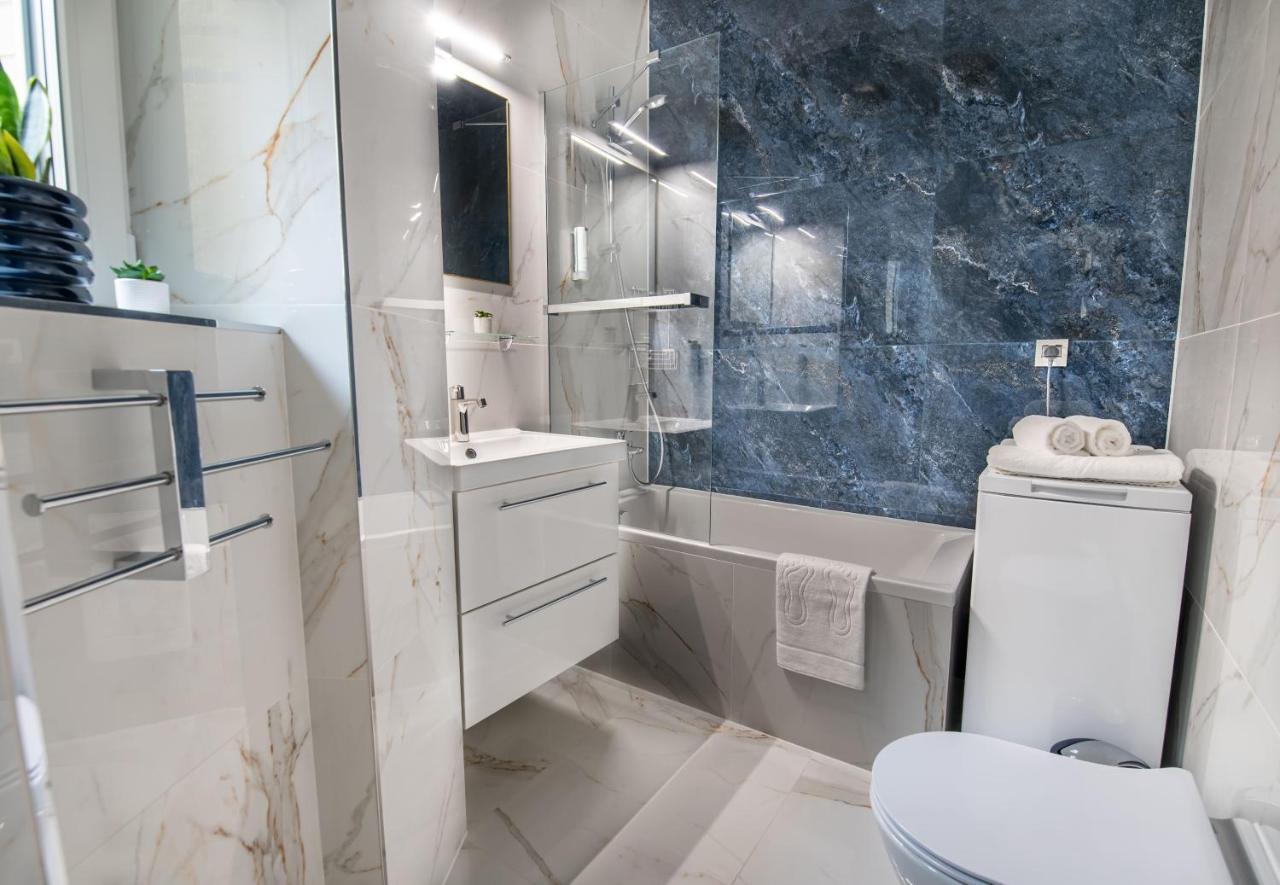 Apartamenty Yeti & Wilka W Centrum Chorzowa - Yeti Buitenkant foto