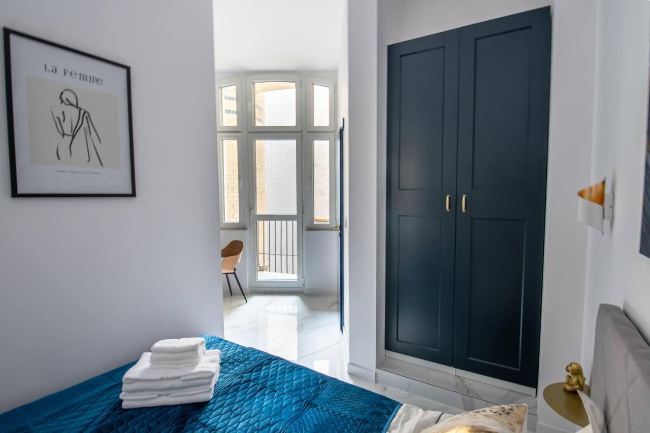 Apartamenty Yeti & Wilka W Centrum Chorzowa - Yeti Buitenkant foto